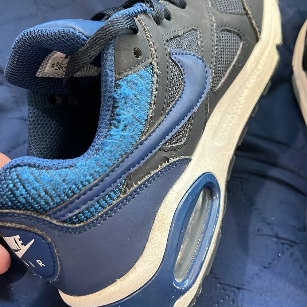 Nike Air Max IVO PS ‘Dark Obsidian’ Kids Sneakers - Size 1.5Y Gently Worn - Picture 6 of 6